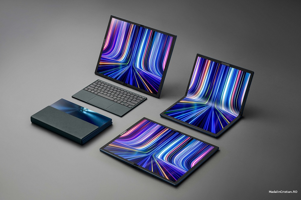 ASUS lansează Zenbook 17 Fold OLED